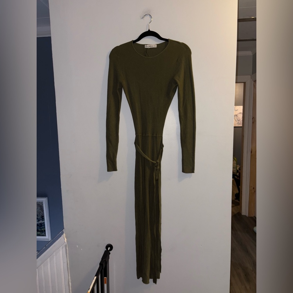 Zara • Open Back Ribbed Maxi Dress